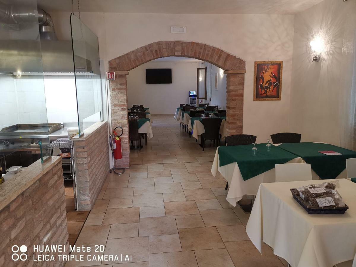 Hotel-Locanda Zanzarina D'Oro Nel Parco Oglio Sud Calvatone 外观 照片